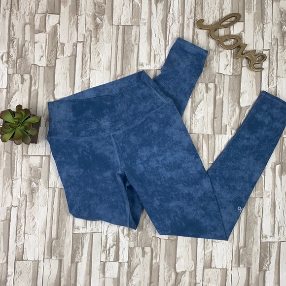 ALO Yoga Pants - Alo Yoga High Waisted Soft Solarized leggings